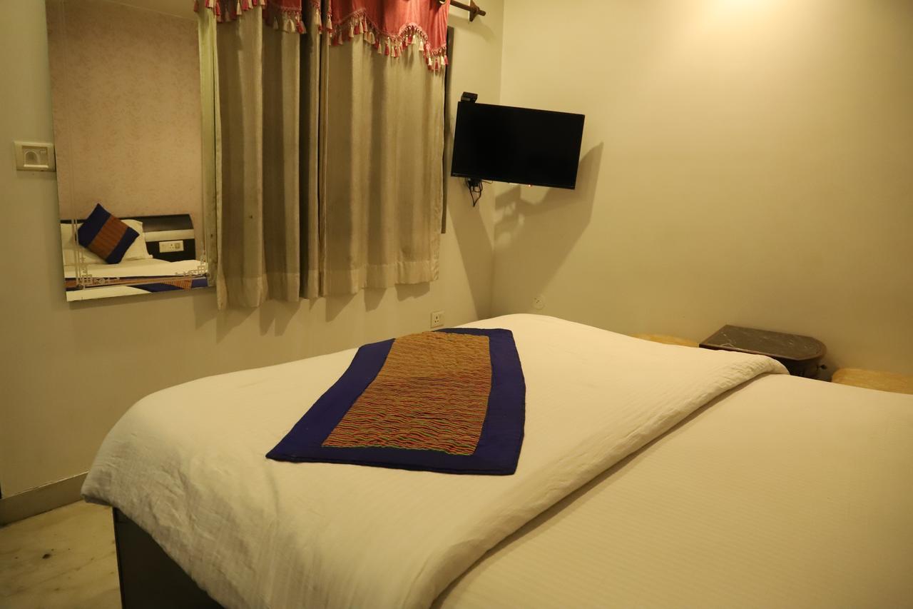 Airport Hotel Aerocity Inn Yeni Delhi Dış mekan fotoğraf