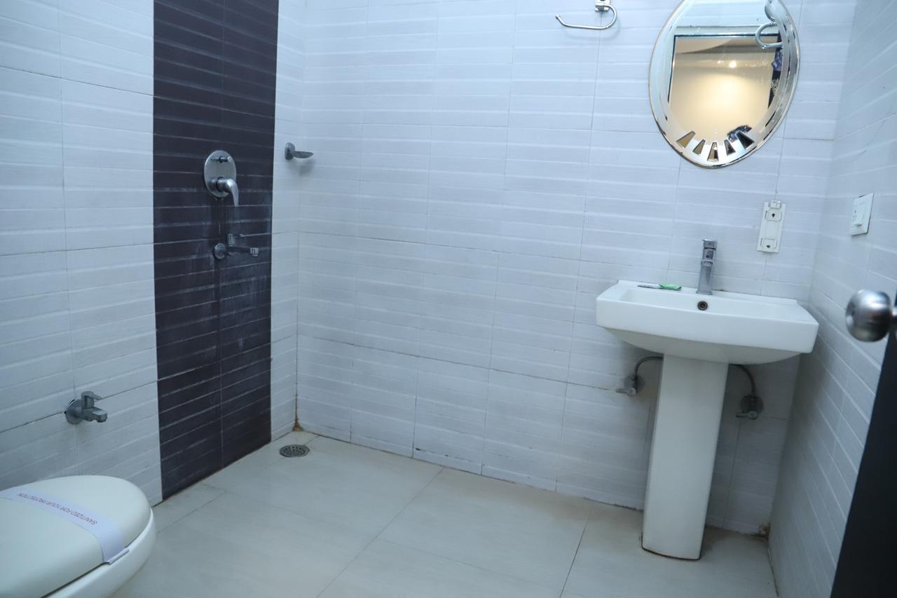Airport Hotel Aerocity Inn Yeni Delhi Dış mekan fotoğraf