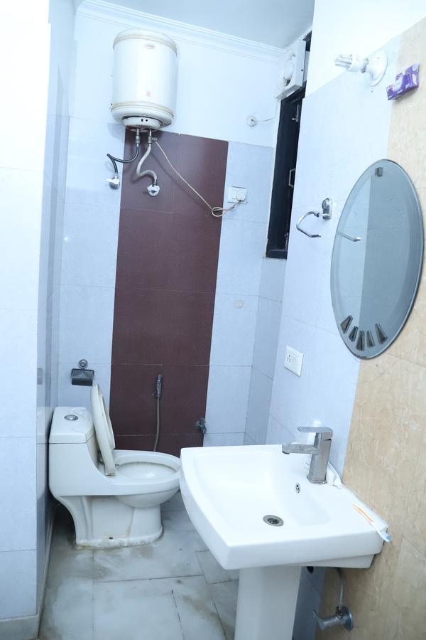 Airport Hotel Aerocity Inn Yeni Delhi Dış mekan fotoğraf