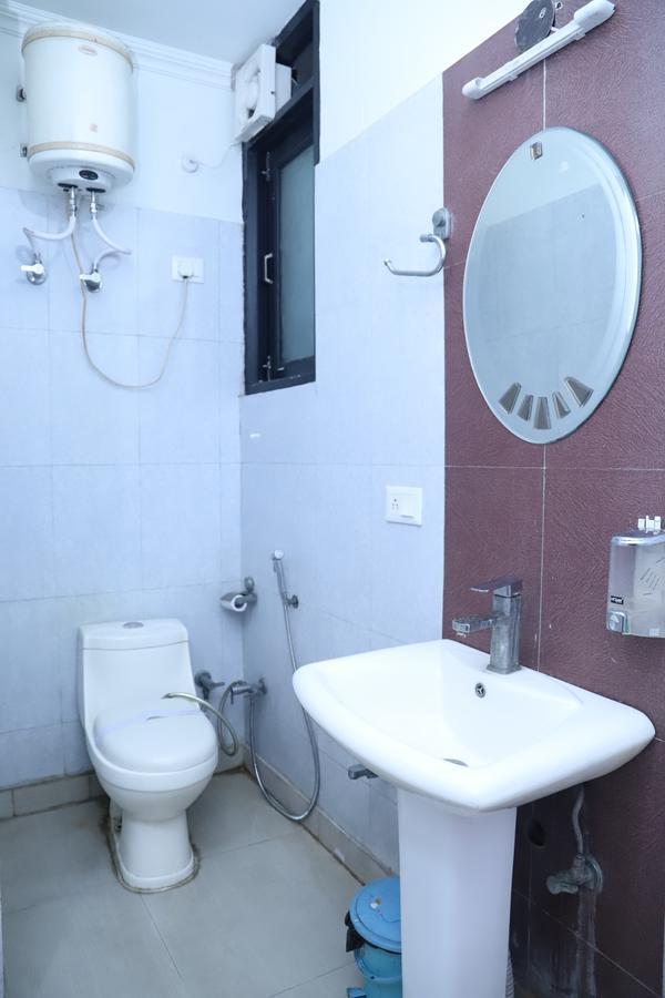 Airport Hotel Aerocity Inn Yeni Delhi Dış mekan fotoğraf