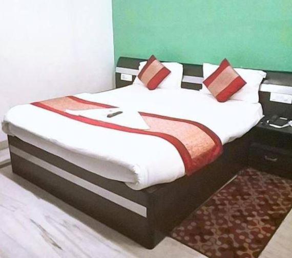 Airport Hotel Aerocity Inn Yeni Delhi Dış mekan fotoğraf