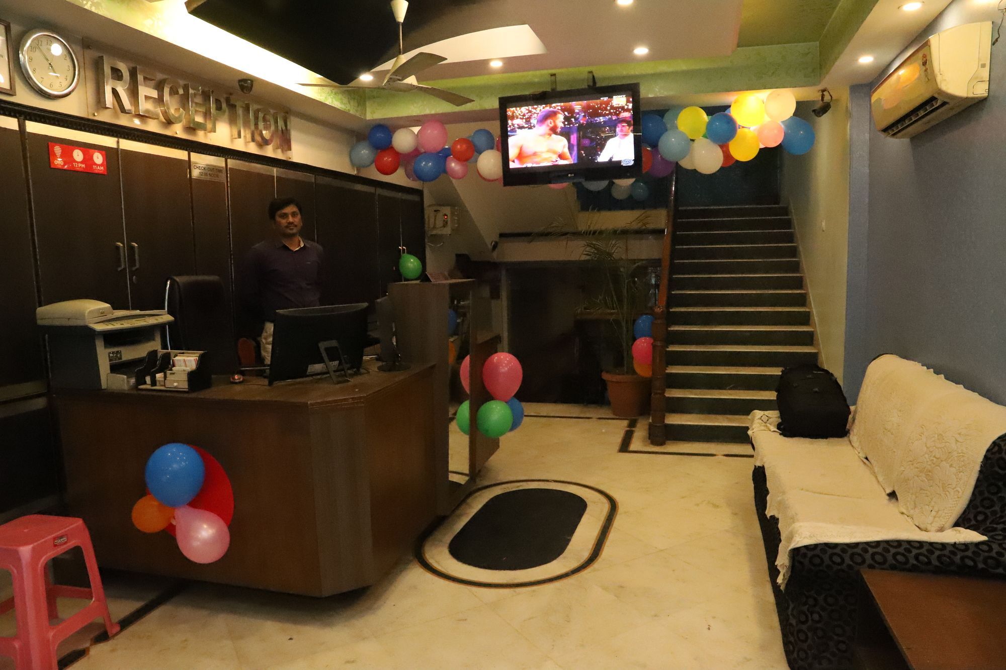 Airport Hotel Aerocity Inn Yeni Delhi Dış mekan fotoğraf